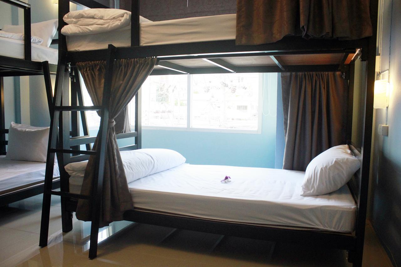 One One Hostel Patong ภายนอก รูปภาพ