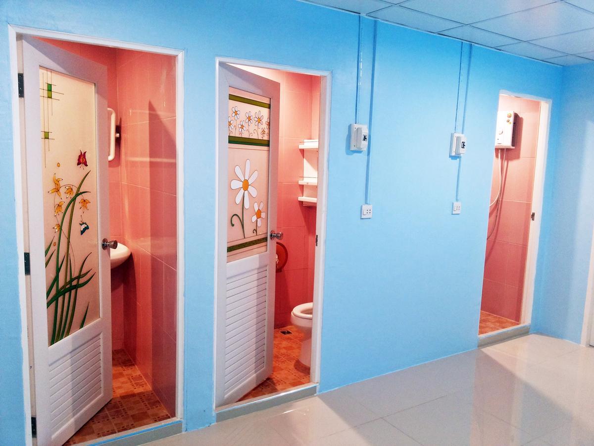 One One Hostel Patong ภายนอก รูปภาพ
