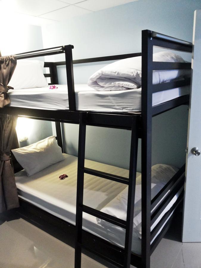 One One Hostel Patong ภายนอก รูปภาพ