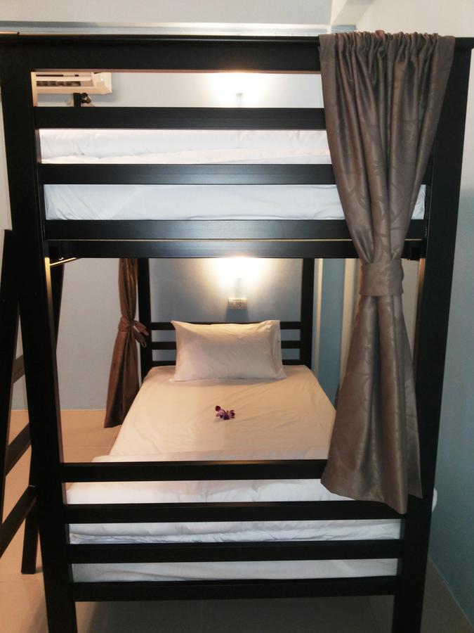 One One Hostel Patong ภายนอก รูปภาพ