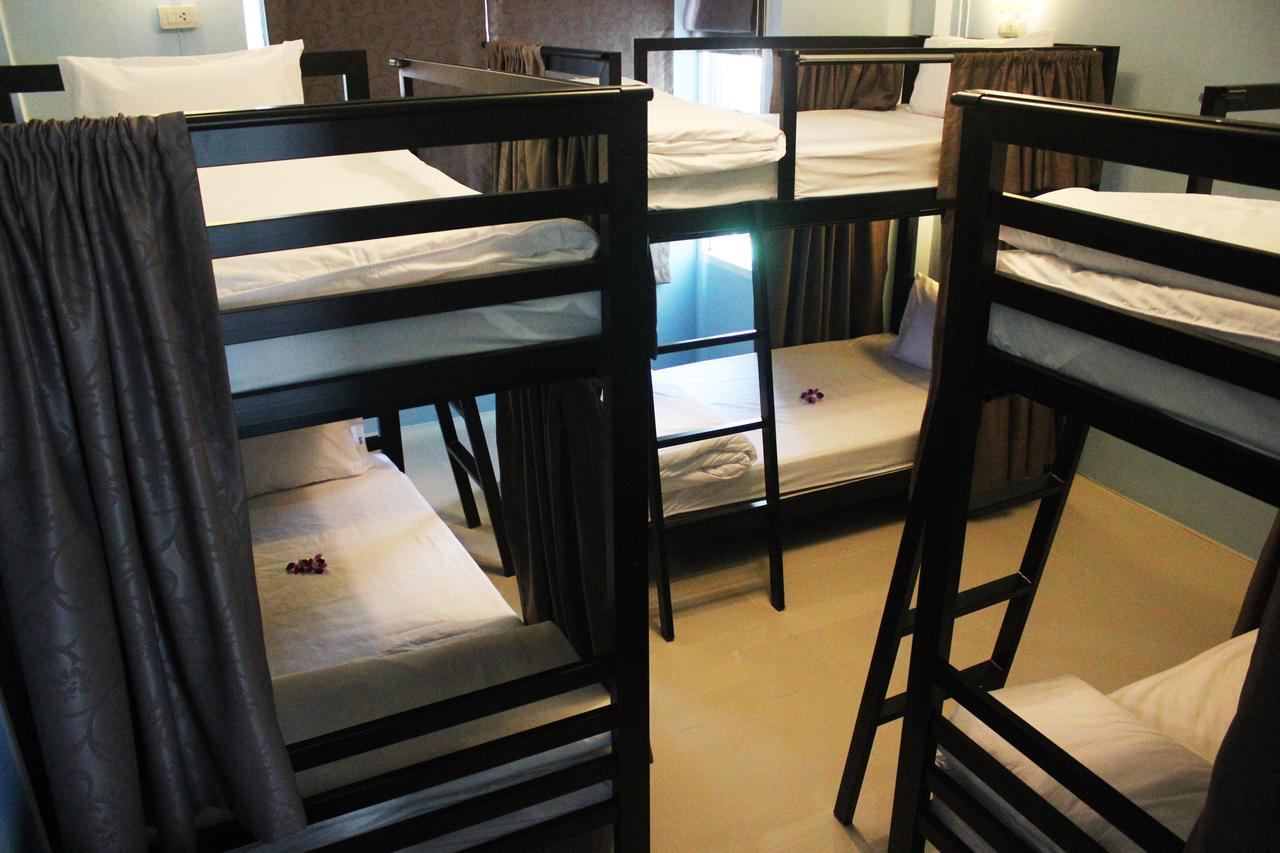 One One Hostel Patong ภายนอก รูปภาพ